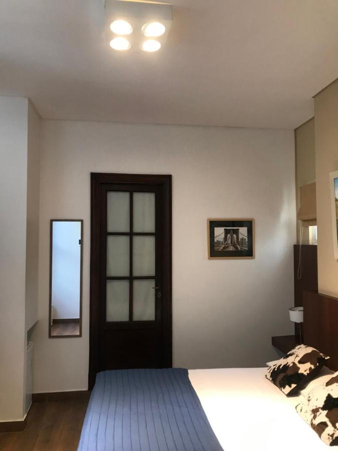 Habitaciones En Suite Balcarce Buenos Aires Extérieur photo